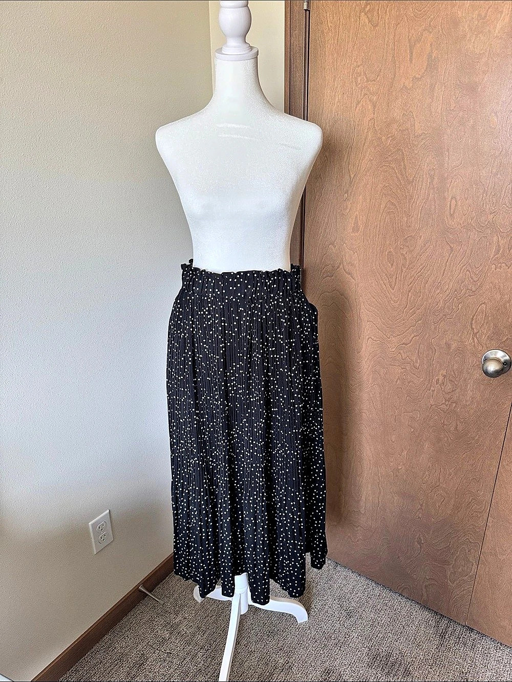 Polka Dot Midi Skirt in Black & White Size Large
